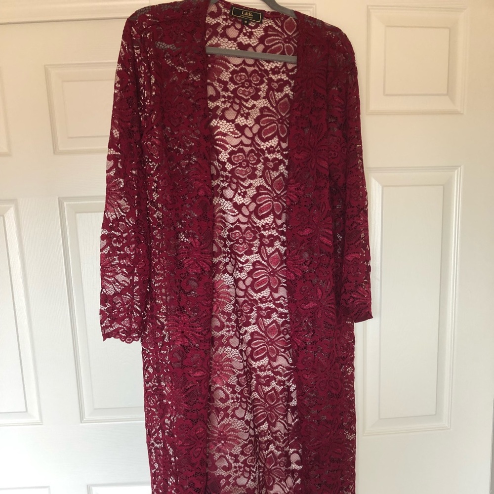 Wine lace cover